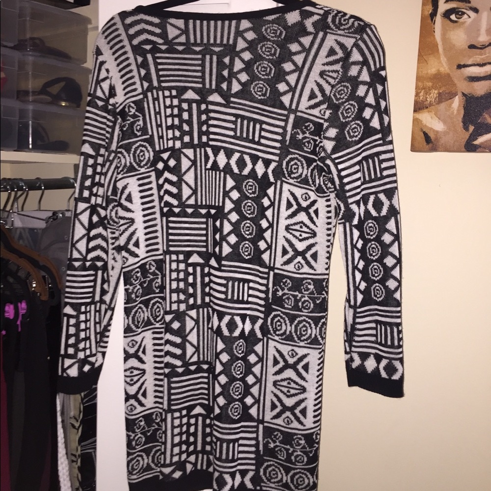 Patterned Sweater - Picture 3 of 5